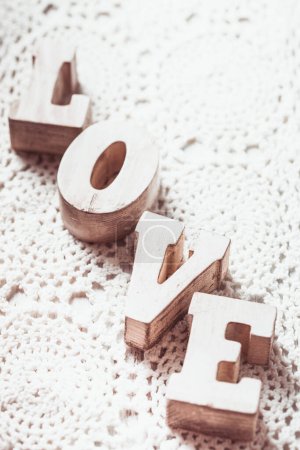Foto de El Amor las letras de madera - Imagen libre de derechos