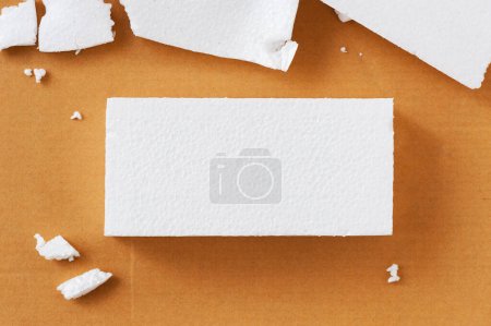 Téléchargez les photos : "Mousse de polystyrène blanc, matériau d'emballage ou d'artisanat" - en image libre de droit