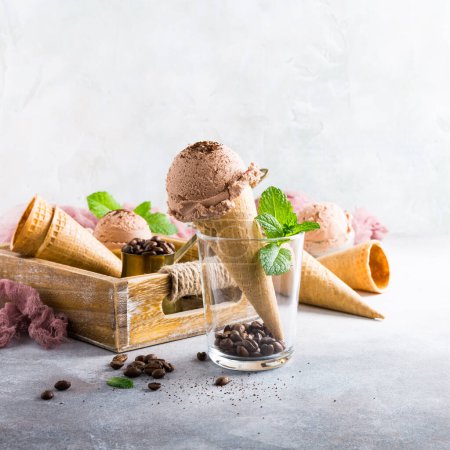 Téléchargez les photos : Vue rapprochée de délicieuses glaces sucrées - en image libre de droit