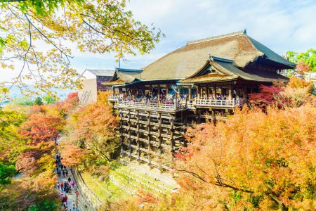 Foto de "Hermosa arquitectura en el templo Kiyomizu en Kyoto Japón
" - Imagen libre de derechos