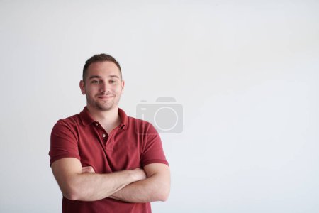 Foto de "retrato de un hombre de negocios casual con una camiseta roja" - Imagen libre de derechos