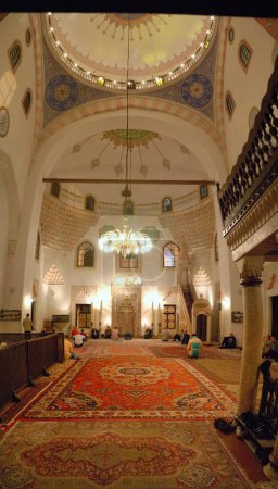 Téléchargez les photos : Bel intérieur de la mosquée islamique - en image libre de droit
