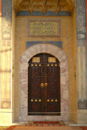 Téléchargez les photos : Belle vieille mosquée islamique - en image libre de droit