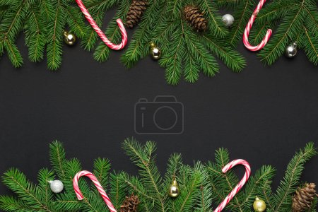 Foto de Hermosas decoraciones navideñas. concepto vacaciones de invierno - Imagen libre de derechos