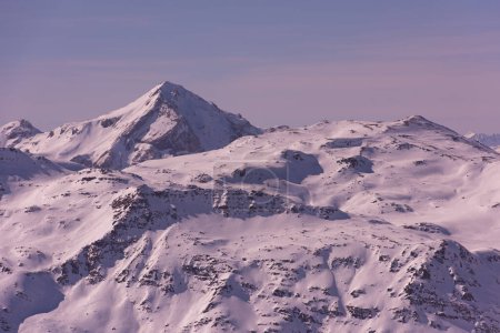 Téléchargez les photos : "beautiful landscape of mountain on winter" - en image libre de droit