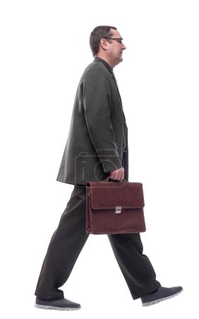 Foto de En pleno crecimiento. un hombre con un maletín avanzando. - Imagen libre de derechos
