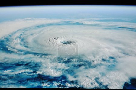 Foto de Vista espacial del tornado - Imagen libre de derechos