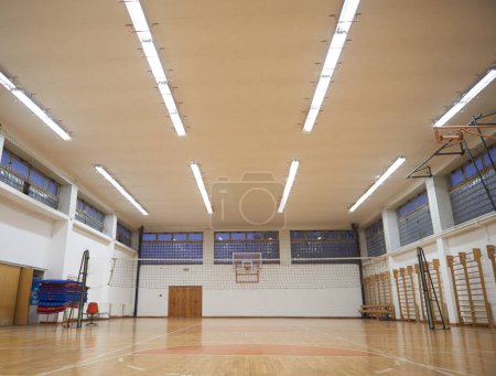 Foto de Escuela gimnasio vista vacía - Imagen libre de derechos