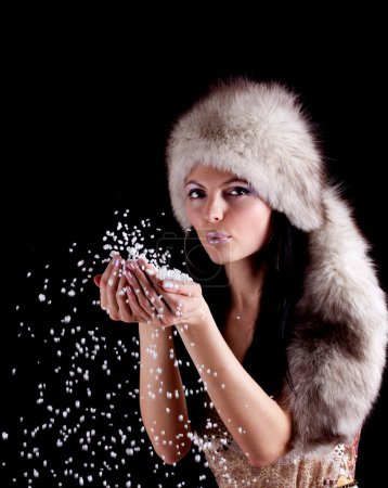 Téléchargez les photos : Vue portrait femme hiver - en image libre de droit