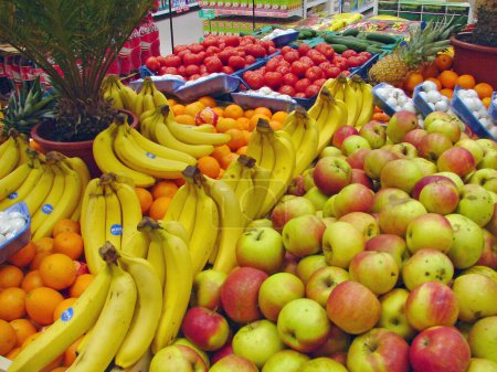 Téléchargez les photos : Fruits en supermarché, gros plan - en image libre de droit