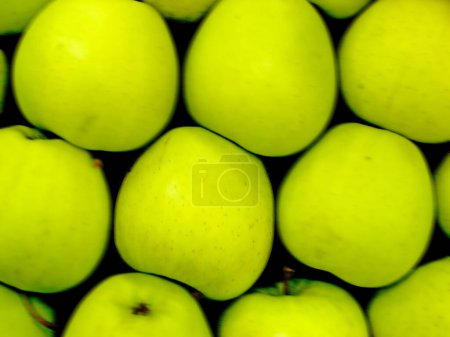 Téléchargez les photos : Les pommes vertes close-up - en image libre de droit