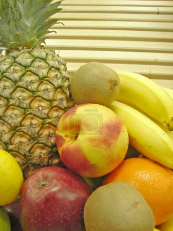 Téléchargez les photos : Groupe de fruits exotiques frais - en image libre de droit