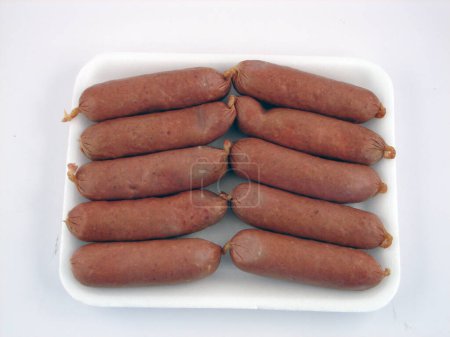 Téléchargez les photos : Saucisses fraîches, fond de viande - en image libre de droit