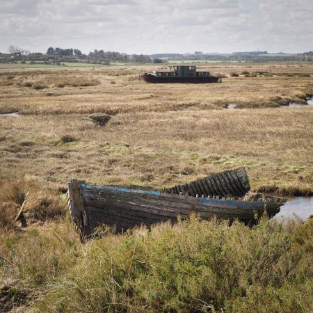 Téléchargez les photos : "Naufrages sur les marais salants, réserve naturelle nationale de Blakeney, Norfolk" - en image libre de droit