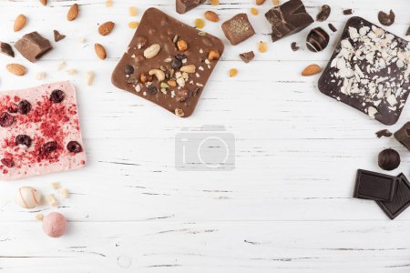 Téléchargez les photos : "vue de dessus des barres de chocolat" - en image libre de droit