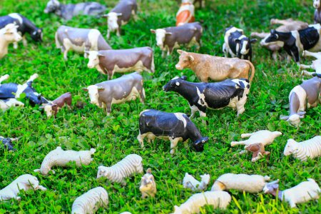 Foto de Animales de juguete para pastorear vista - Imagen libre de derechos