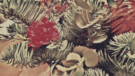 Foto de "El ramo de Año Nuevo de las flores, las ramas de las plantas y la decoración." - Imagen libre de derechos