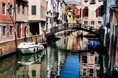 Téléchargez les photos : Pont à Venise vue le jour - en image libre de droit
