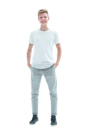 Téléchargez les photos : En pleine croissance. homme souriant en jeans et un t-shirt blanc. - en image libre de droit
