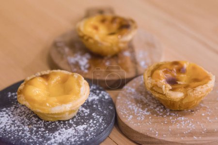 Téléchargez les photos : "gâteaux portugais traditionnels pasteis de nata" - en image libre de droit