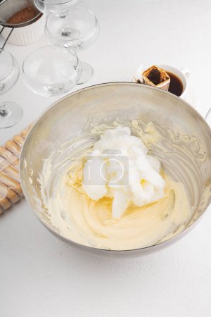 Téléchargez les photos : Tiramisu crème étape par étape recette. - en image libre de droit
