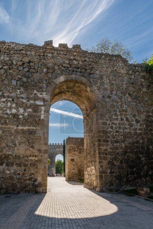 Foto de Restos de antigua muralla árabe en Talavera de la Reina, provincia de Toledo, España - Imagen libre de derechos