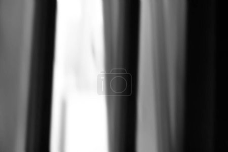 Foto de Blank black and light white blurred background. Silver black and white bokeh lights defocused. - Imagen libre de derechos