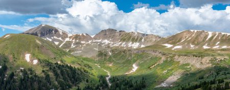 Foto de Absolutamente impresionantes vistas panorámicas en Independence Pass en Colorado. - Imagen libre de derechos