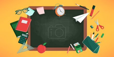 Ilustración de Volver a la escuela y banner educativo con pizarra y equipo escolar - Imagen libre de derechos
