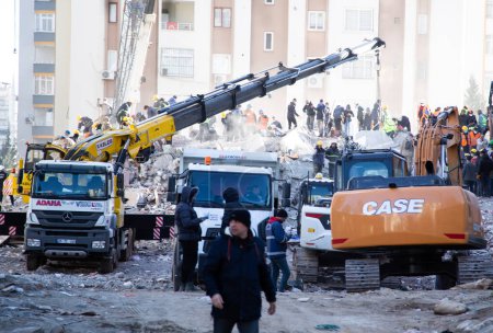 Téléchargez les photos : Adana, Turkey- February 6th, 2023: Turkey and syria earthquake, February 2023, help turkey - en image libre de droit
