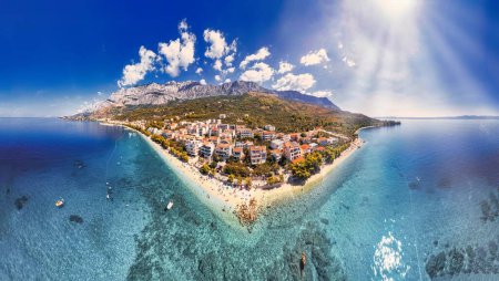 Foto de Laguna azul, paraíso insular. Mar Adriático de Croacia, Makarska, Brela - Imagen libre de derechos