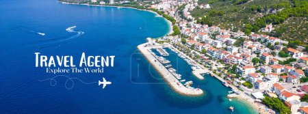 Foto de Viaje croacia verano - hermosa vista aérea de la isla desde arriba. vacaciones tropicales con un mar en una playa. - Imagen libre de derechos