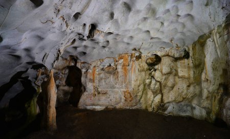 Téléchargez les photos : Karain Cave - Antalya - TURKEY - en image libre de droit
