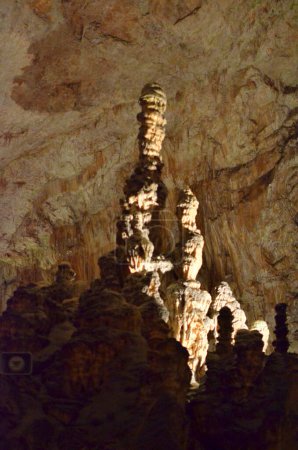 Foto de Cueva de Postojna Stalactite Slowenien bajo el Earh. Foto de alta calidad - Imagen libre de derechos