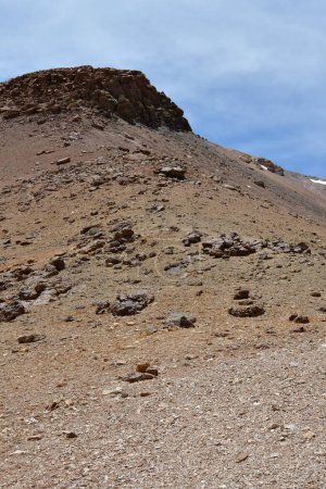 Téléchargez les photos : Toco Mountain Atacama Desert Chili Amérique du Sud. Photo de haute qualité - en image libre de droit