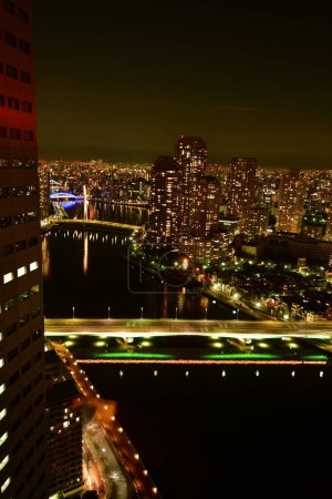 Tokio miejski krajobraz w nocy japoński panorama miejska. Wysokiej jakości zdjęcie
