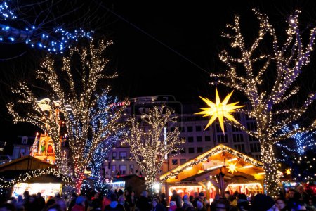 Foto de Luxemburgo, diciembre de 2019: Visita a la hermosa ciudad de Luxemburgo durante la temporada festiva - Imagen libre de derechos