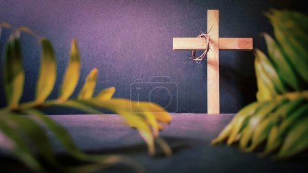 Temporada de Cuaresma, Semana Santa y conceptos de Viernes Santo - foto de cruz de madera en fondo vintage.