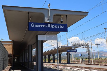 Téléchargez les photos : Giarre-Riposto, Sicile (Italie) 11 juillet 2022 : Gare de Giarre-Riposto - en image libre de droit
