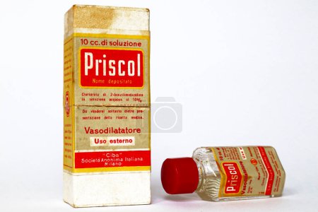 Téléchargez les photos : Milan, Italie 3 Mars 2022 : Vintage 1947 PRISCOL CIBA, Vasodilatateurs médecine. CIBA S.A. Milan (Italie)) - en image libre de droit