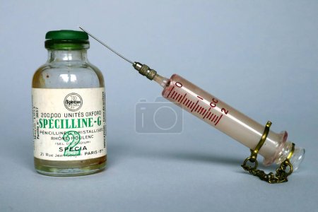 Photo for Rome, Italy  November 12, 2021: Vintage 1954 Vial of PENICILLIN G, Specilline-G, Produced by SPECIA - Paris - Royalty Free Image