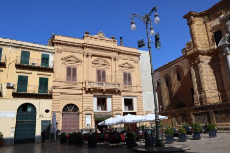 Téléchargez les photos : L'église de San Cataldo et le Martorana à Palerme, Italie - en image libre de droit