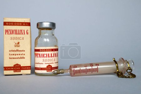 Photo for Rome, Italy  November 12, 2021: Vintage 1957 Vial of PENICILLIN G Produced by LEO Pharmaceutical Chemical Industries - Rome - Royalty Free Image