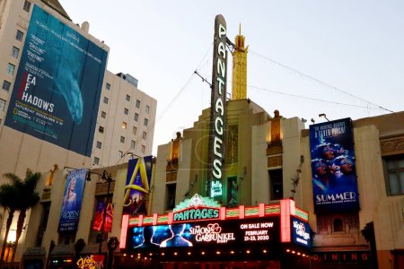 Téléchargez les photos : Hollywood, Californie - 9 octobre 2019 : PANTAGES Theatre sur Hollywood Boulevard, Los Angeles - en image libre de droit