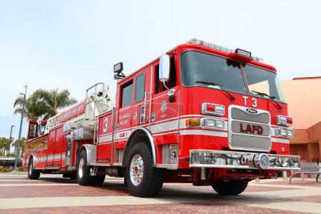 Téléchargez les photos : Los Angeles, Californie - 18 mai 2019 : Camion de pompiers LAFD Los Angeles - en image libre de droit