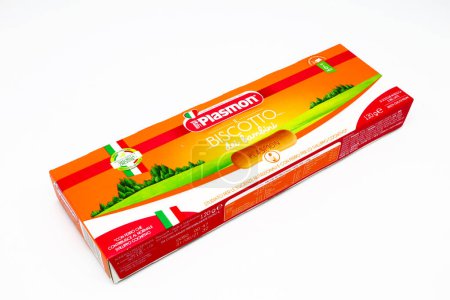 Foto de Pescara, Italia 15 de febrero de 2021: PLASMON Baby Biscuits. Plasmon es una marca italiana de productos Baby Food de Kraft Heinz Co. Group - Imagen libre de derechos