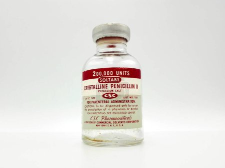 Photo for Pescara, Italy - March 27, 2019: Vintage 1951 Vial of PENICILLIN G Produced by CSC Pharmaceuticals division of Commercial Solvents Corporation, New York, USA - Royalty Free Image