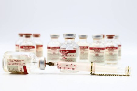 Photo for Pescara, Italy - March 27, 2019: Vintage 1951 Vials of PENICILLIN G Produced by CSC Pharmaceuticals division of Commercial Solvents Corporation, New York, USA - Royalty Free Image