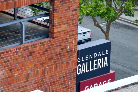 Téléchargez les photos : GLENDALE (Los Angeles), Californie : GLENDALE GALLERIA, complexe commercial, gastronomique et de divertissement à Glendale, Californie - en image libre de droit