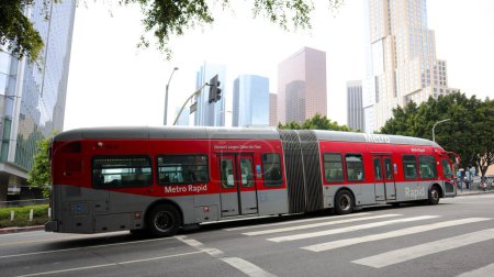 Foto de Los Ángeles, California, Estados Unidos - 24 de mayo de 2023: LA Metro Bus Transit, Public Transport of Los Angeles County (MTA - LA County Metropolitan Transit Authority) - Imagen libre de derechos
